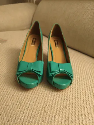 Tacones turquesa con lazo talla 40 sin estrenar