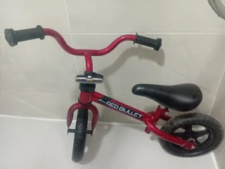 Bicicleta sin pedales Chicco Roja