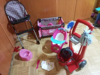 Pack Muñecos: Trona, Cuna, Bañera y Limpieza