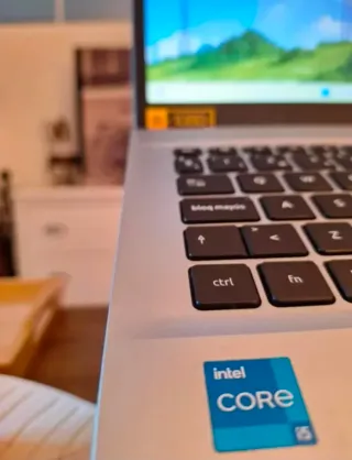 Portátil Acer Aspire 3 2TB 24GB RAM IPS