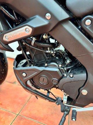 Yamaha MT-125 2022 - escape Mivv incluido