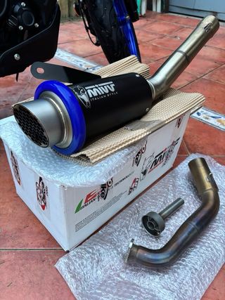 Yamaha MT-125 2022 - escape Mivv incluido