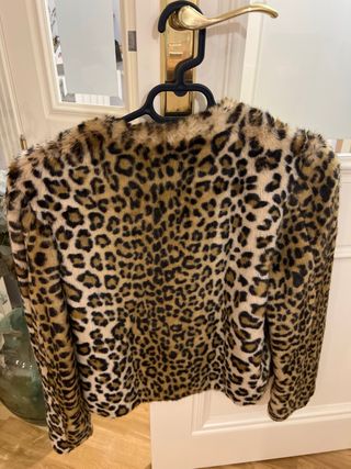 Chaqueta pelo leopardo Forever 21