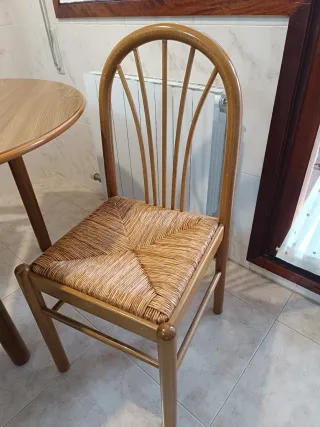 Mesa de madera ampliable + juego de 4 sillas