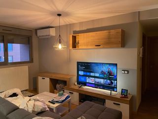 Mueble Salón TV Madera y Blanco