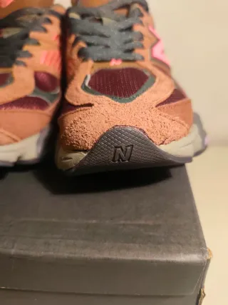 New Balance 9060 Brown/Pink