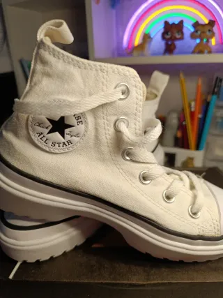 Converse Blancas y Grises talla 33