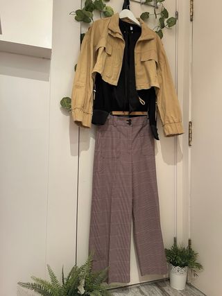 Conjunto Blusa Transparente y Pantalón Blanco