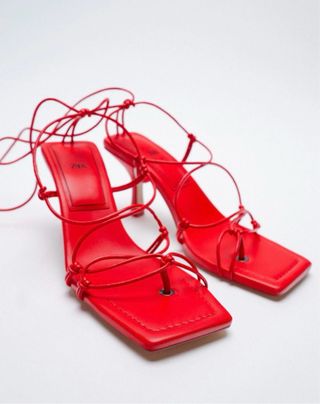 Sandalias tacón rojas Zara