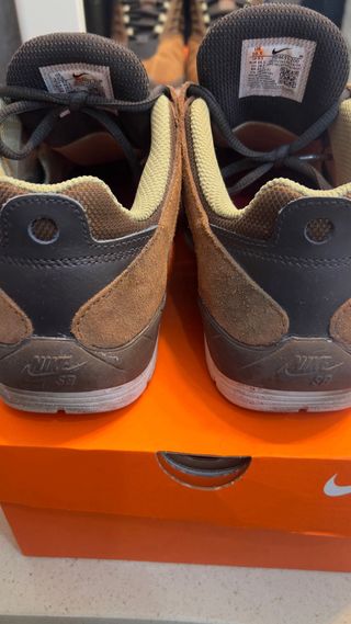 Zapatillas Nike SB Vertebrae Marrones piel