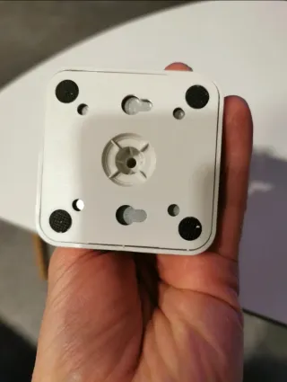 Telecamera Hikvision Cube 4MP DS-2CD2442FWD-IW