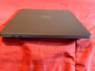 Macbook Pro 13 2020 i7 500GB SSD 16GB RAM