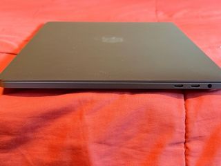 Macbook Pro 13 2020 i7 500GB SSD 16GB RAM