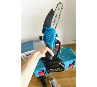 Motosega elettrica portatile 6'' con 2 Batterie