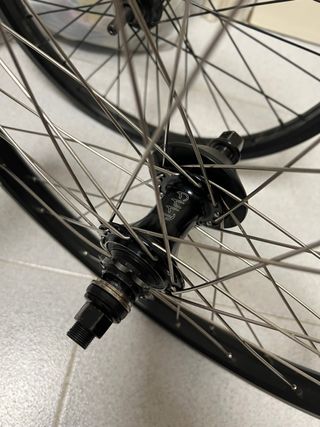 Rueda cult BMX 20 pulgadas