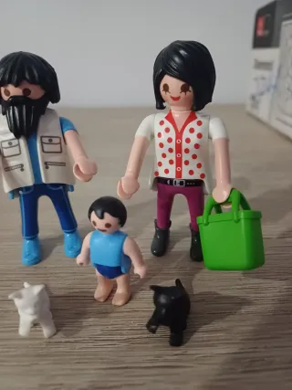Playmobil familia con mascotas