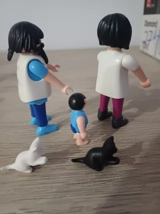 Playmobil familia con mascotas
