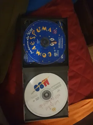 CDs Gomaespuma y M80 Radio Éxitos