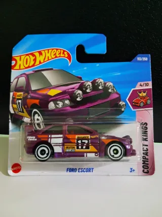 Hot Wheels Ford Escort Compact Kings 4/10