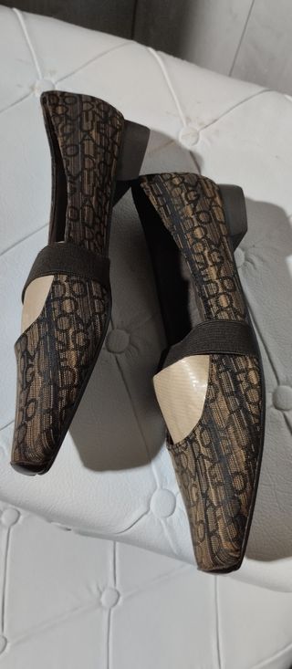 Zapatos Adolfo Domínguez