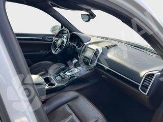 Porsche Cayenne 3.0 V6