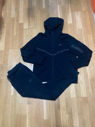 Conjunto Nike Tech Fleece Negro