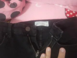 Vaqueros pitillo negros rotos