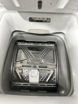 Lavadora Carga Superior Indesit BTW L60400 SP