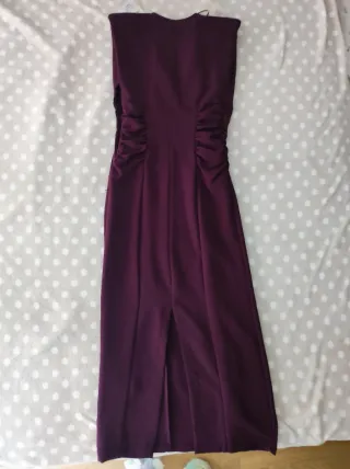Vestido midi burdeos Zara