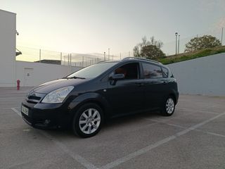 Toyota Corolla Verso 2005