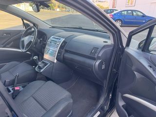 Toyota Corolla Verso 2005