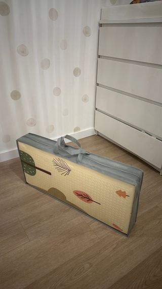 Alfombra infantil acolchada plegable