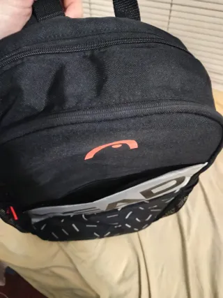 Mochila Pádel HEAD Negra prácticamente nueva.