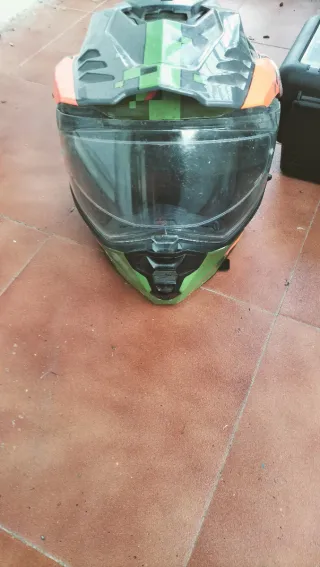 Casco Moto con Soporte Cámara