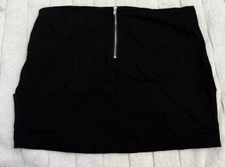 Falda Romwe negra con cinturón