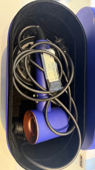 Asciugatrice Dyson Supersonic Viola + Valigia e accessori