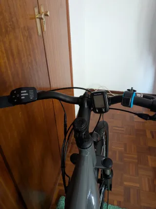 Bici eléctrica gris poco uso Negociable