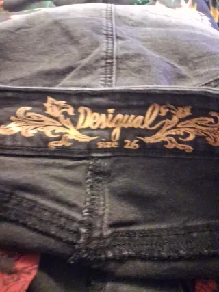 Falda Desigual Negra y Gris
