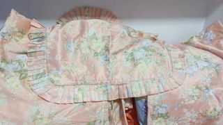 Mantel, cortinas y cojines de raso