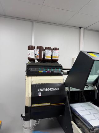 Impresora UV Mimaki UJF-3042 MkII 4900€