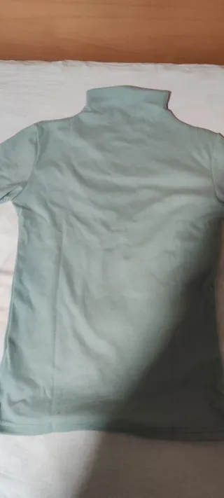 Camiseta térmica cuello alto verde