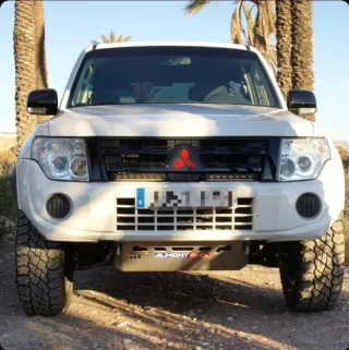 Mitsubishi Montero V80 2014 • 7 Plazas 106.000 K