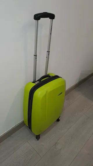 Maleta de cabina Gabol verde con ruedas