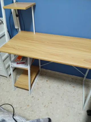Mesa escritorio madera y metal