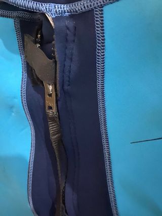 Traje neopreno y 2 escarpines Talla 44