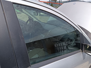 LUNA DELANTERA DERECHA MERCEDES-BENZ CLASE A (BM