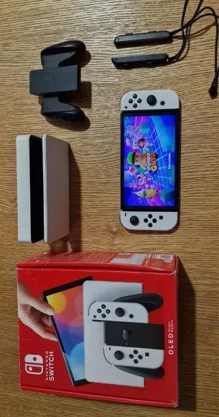 Nintendo Switch OLED Blanca+fifa 25