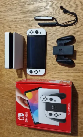 Nintendo Switch OLED Blanca+fifa 25