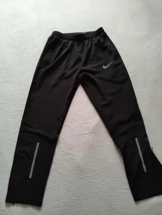 Pantalón Nike Reflectante,Talla L, perfecto estado