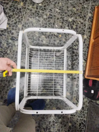 Mesa jaula para pájaros